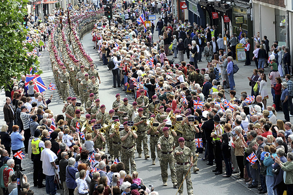 Thousands welcome 16 Air Assault Brigade home from Afghanistan