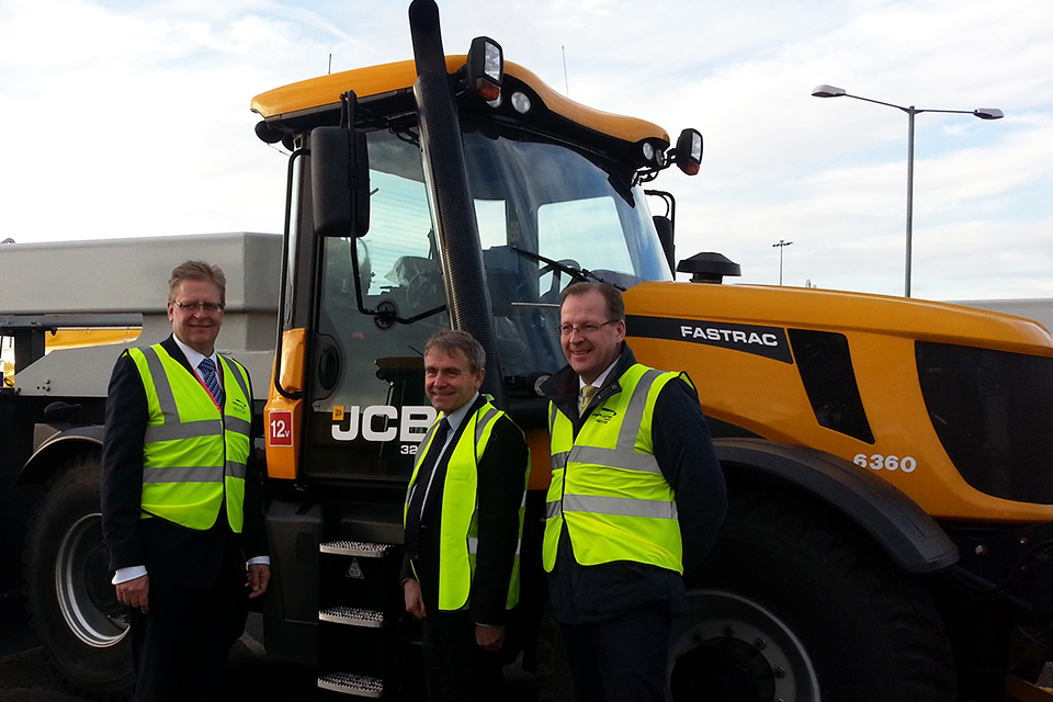 Minister touches down at Luton Airport to see winter resilience plans