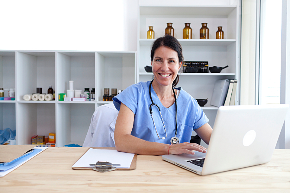 2013 Clinical Excellence Awards round opens