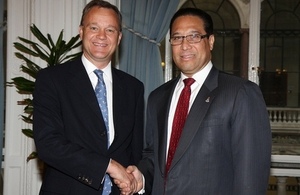 OT Minister Mark Simmonds and Cayman Premier Alden McLaughlin