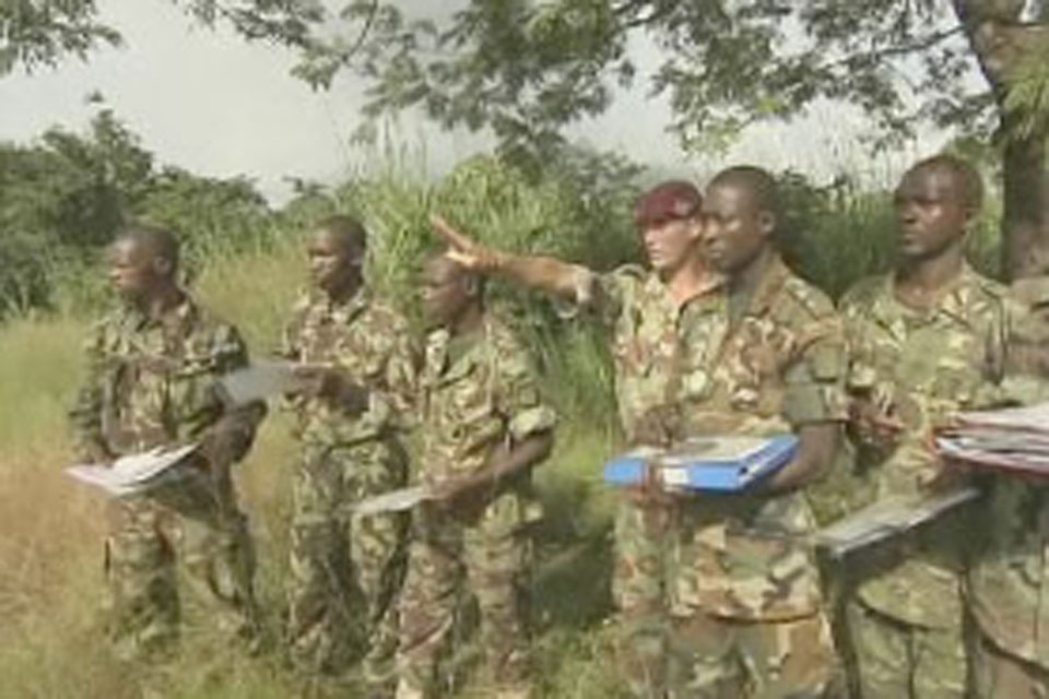 Paratroopers train Sierra Leone soldiers for Somalia mission