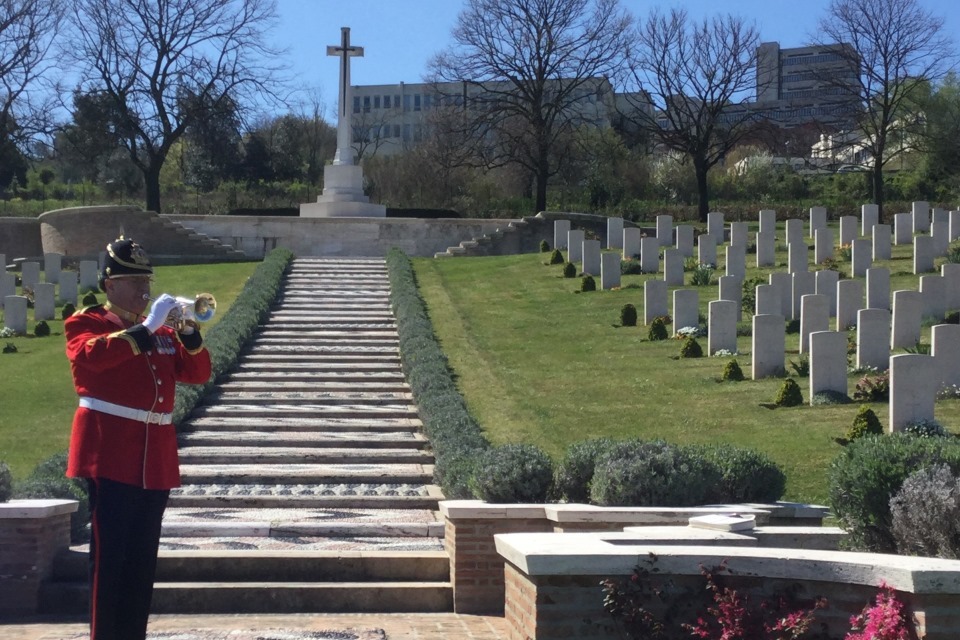 Bravery of 3 World War 2 soldiers shot for escaping from a POW camp finally recognised after nearly 75 years