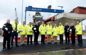 Senior members of the US Navy and US Marine Corps visiting HMS Queen Elizabeth