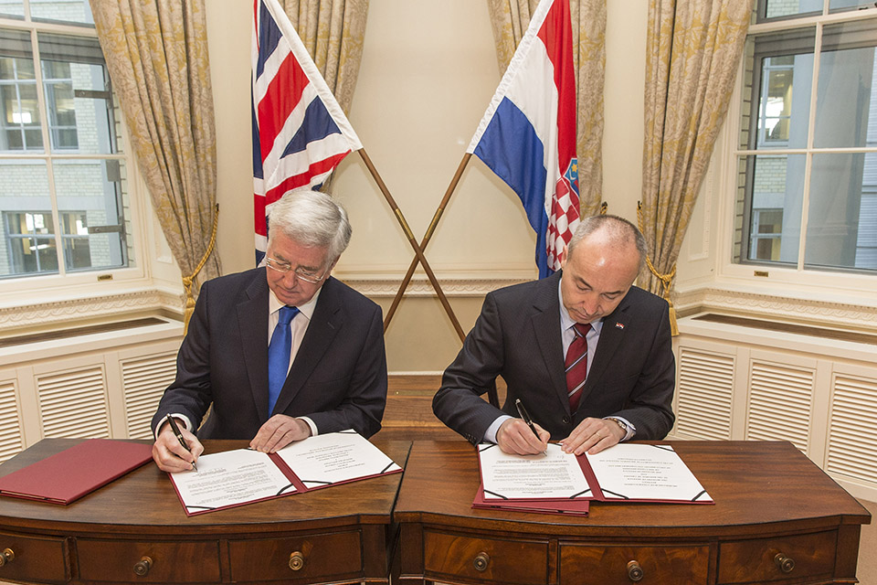 Defence Secretary Sir Michael Fallon and Croatia’s Deputy Prime Minister and Defence Minister Damir Krstičević signed a Defence agreement during the visit. Crown Copyright.