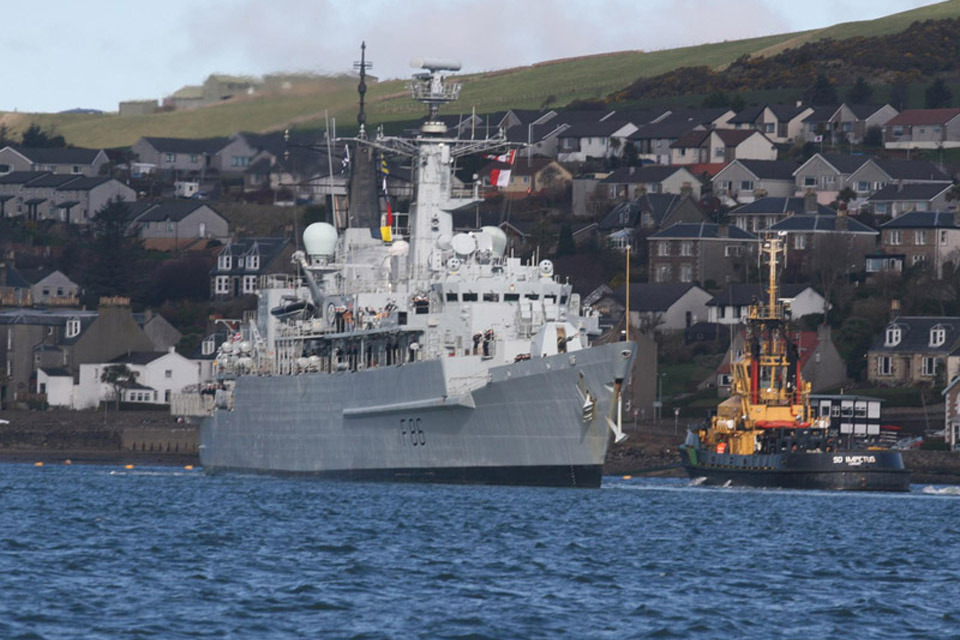 HMS Campbeltown leaves affiliated town for final time