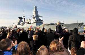 HMS Diamond as she approaches her berth [Picture: Leading Airman (Photographer) Guy Pool, Crown Copyright/MOD 2012]