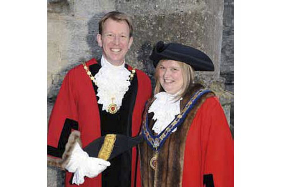 Mary Champion (right) in full mayoral regalia  [Picture: via MOD]