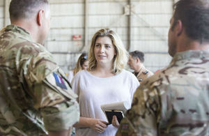 Armed Forces Minister meets RAF Personnel on visit to Cyprus