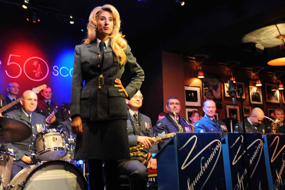 RAF Squadronaires swing at top of pop charts
