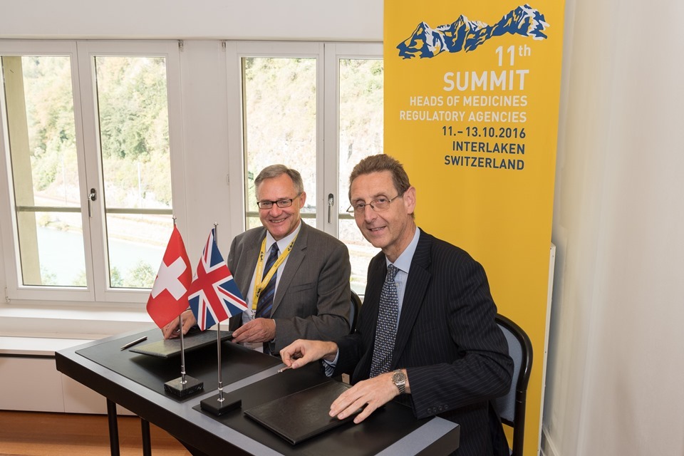 Improving international collaboration – MHRA and Swissmedic sign MoU