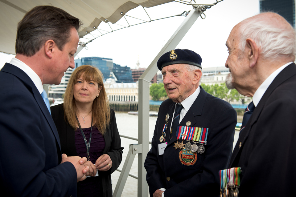 David Cameron meets veterans