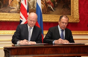 Foreign Secretary William Hague and Russian Foreign Minister Sergey Lavrov
