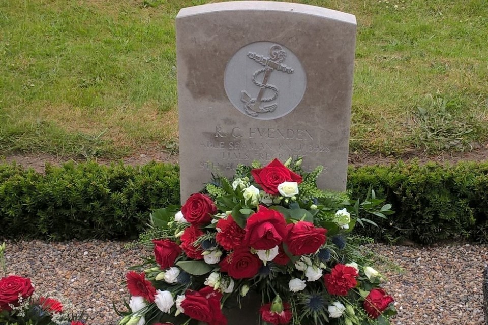 Grave of brave Sussex born WW1 sailor finally rededicated almost a century later