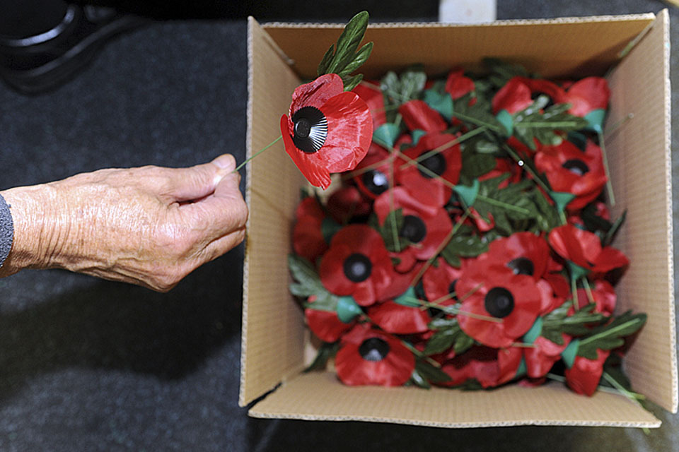 Veterans Minister visits Poppy Factory