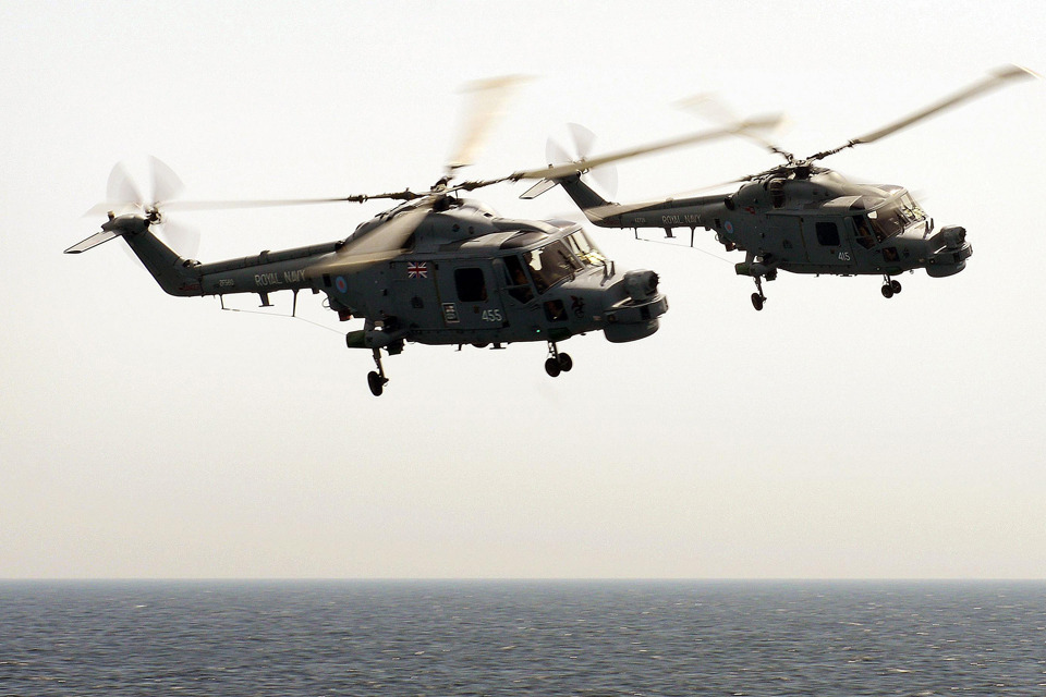 HMS Dragon conducts dual helicopter operations