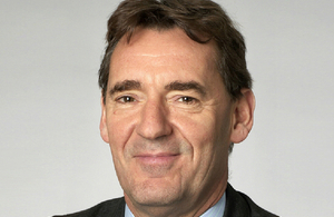 International economist Jim O’Neill is visiting China in late March in his role as Chairman of the Review on Antimicrobial Resistance (AMR).