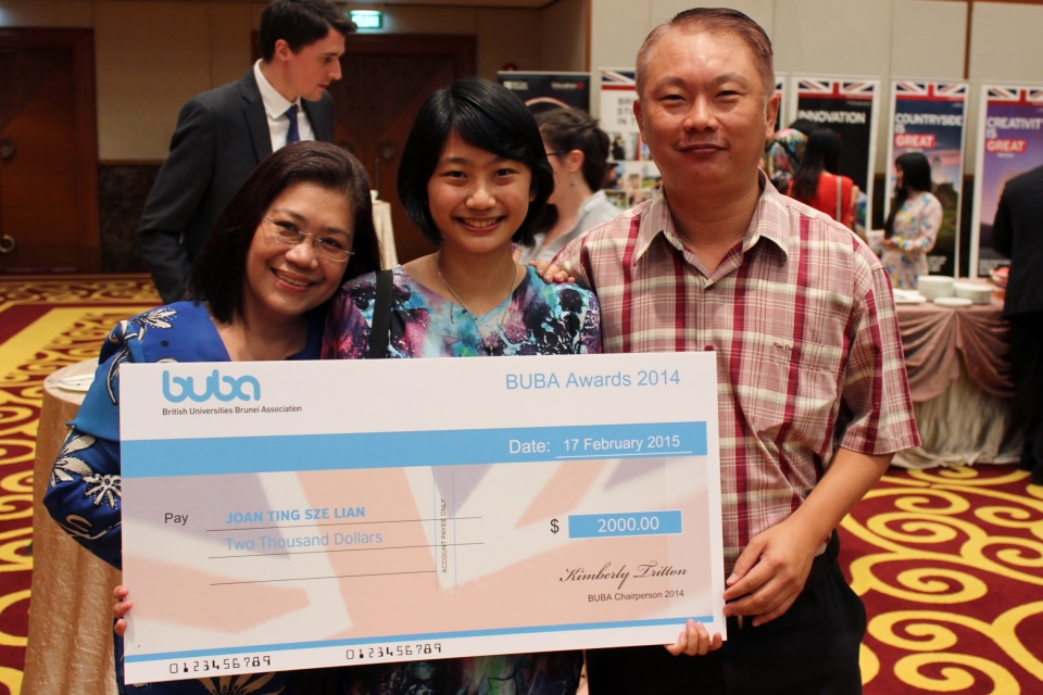 2014/15 BUBA Awards first prize winner Joan Ting Sze Lian with her parents