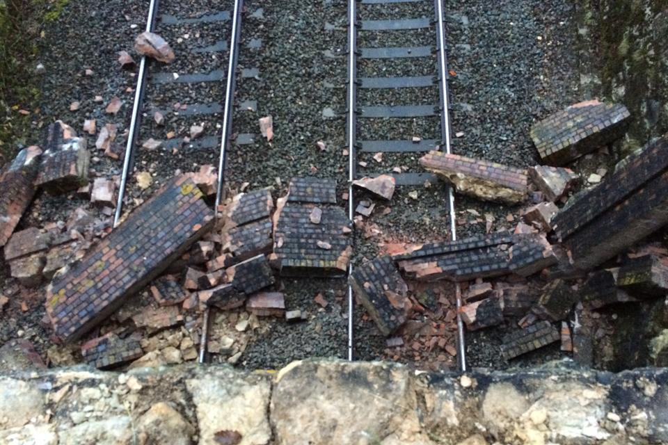 RAIB report 02/2016: Collision at Froxfield