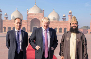 Foreign Secretary Boris Johnson at Badshahi Mosque during his visit to Pakistan