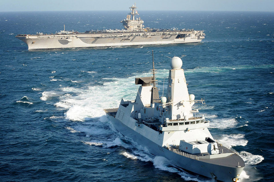 HMS Daring joins up with US carrier groups