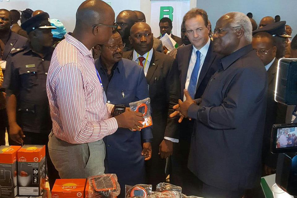 Hurd: UK aid helping Sierra Leone move beyond Ebola