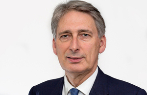 Ministro de Relaciones Exteriores británico, Philip Hammond.
