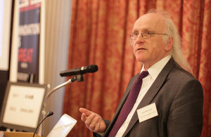 Professor Nick Tyler speakes at a public seminar at the British Embasy Tokyo