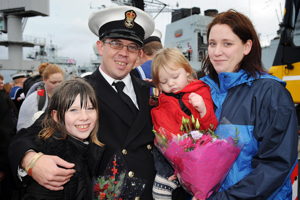 HMS Sutherland returns in time for Christmas
