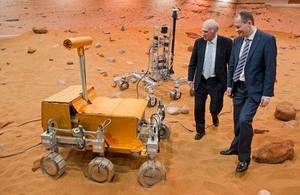 Vince Cable and David Parker view the new Airbus Mars Yard.