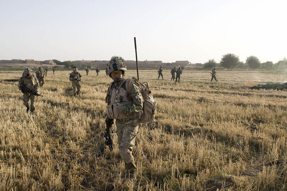 General Petraeus visits British Gurkhas in Afghanistan