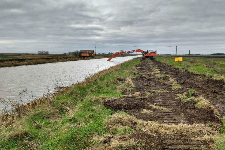 3km of Old Bedford River being desilted