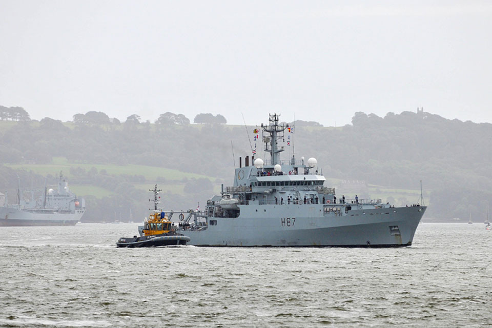 HMS Echo returns from 19 month deployment