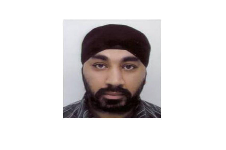 Man jailed over passport fraud