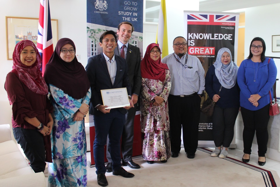 British High Commissioner Richard Lindsay, Shahyzul and members of the Chevening Alumni Brunei