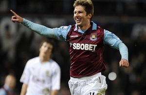 Hitzlsperger schießt ein Tor für West Ham United, © West Ham United