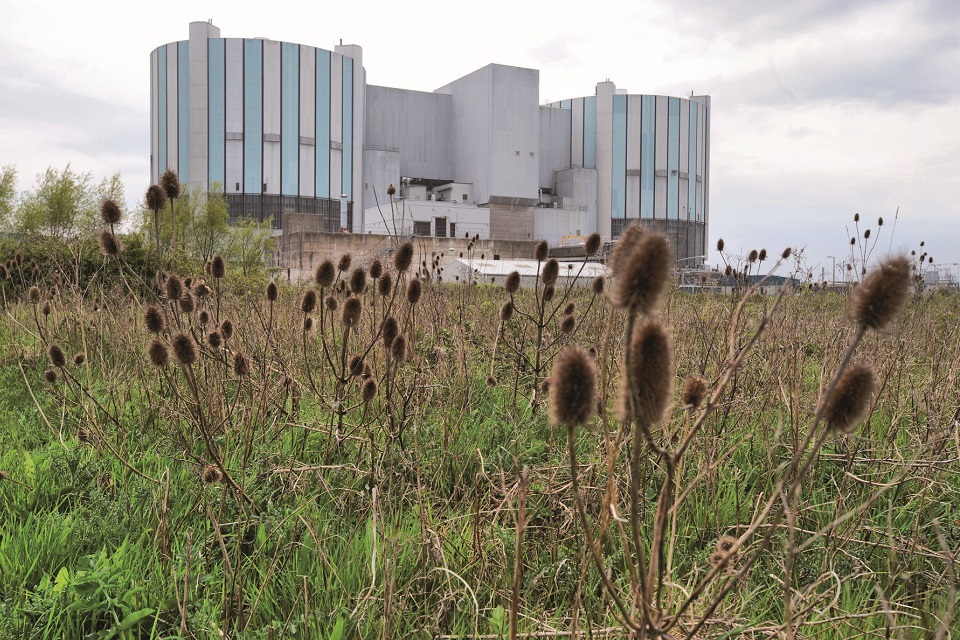 Oldbury nuclear reactors emptied of fuel