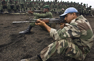 Members of the Indian contingent of the United Nations Organisation Mission in the Democratic Republic of the Congo (MONUC) train officers and soldiers of the Congolese Armed Forces