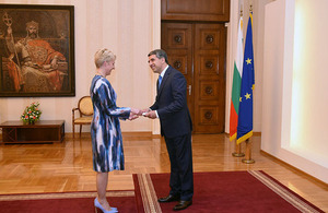 The British Ambassador to Bulgaria Emma Hopkins OBE presents her credentials to President Plevneliev