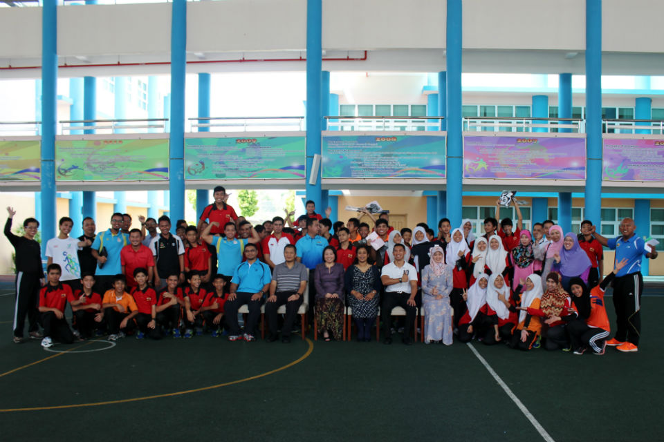 Acting High Commissioner Mrs Sunny Ahmed with staff and students involved in the event from the Brunei Sports School