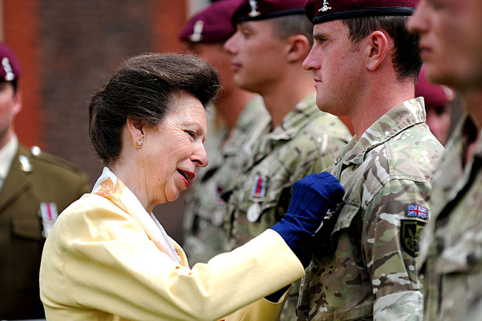 Princess praises signallers for work in Afghanistan