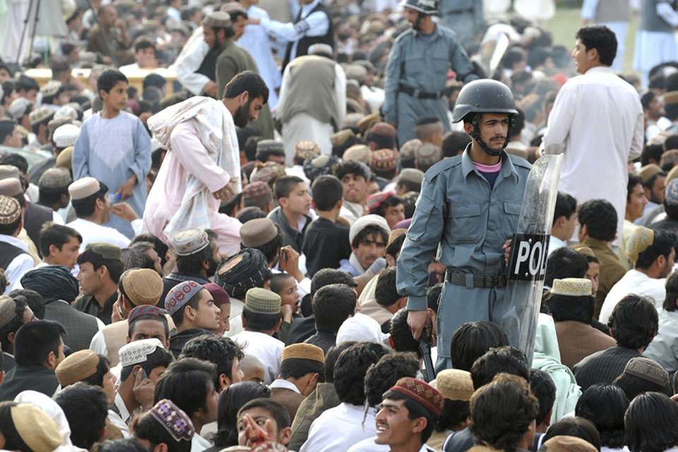 UK and US troops work together to train Afghan Police