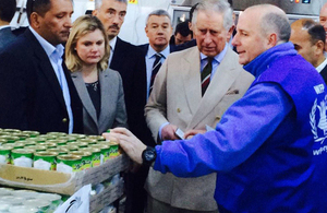 Justine Greening and The Prince of Wales at a WFP supermarket in the Zaatari refugee camp, Jordan. Picture: WFP/Joelle Eid