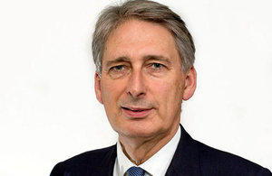 Ministro de Relaciones Exteriores británico, Philip Hammond.