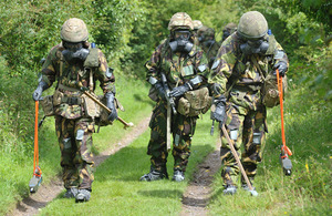 Service personnel using the new Argon training simulation equipment