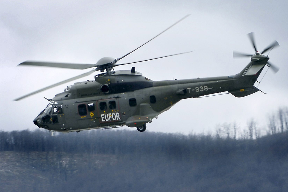 UK increases military support in Bosnia