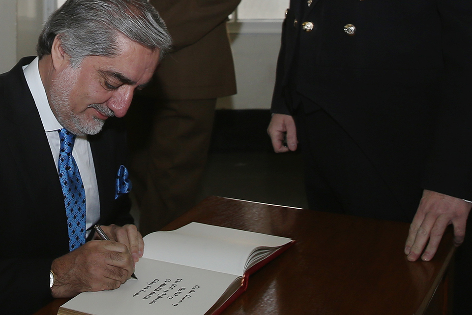 Abdullah Abdullah signs the visitors 