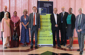 Group photo with British High Commissioner Rob Fenn, Professor Sir David King, Professor John Wood & all those involved in the event