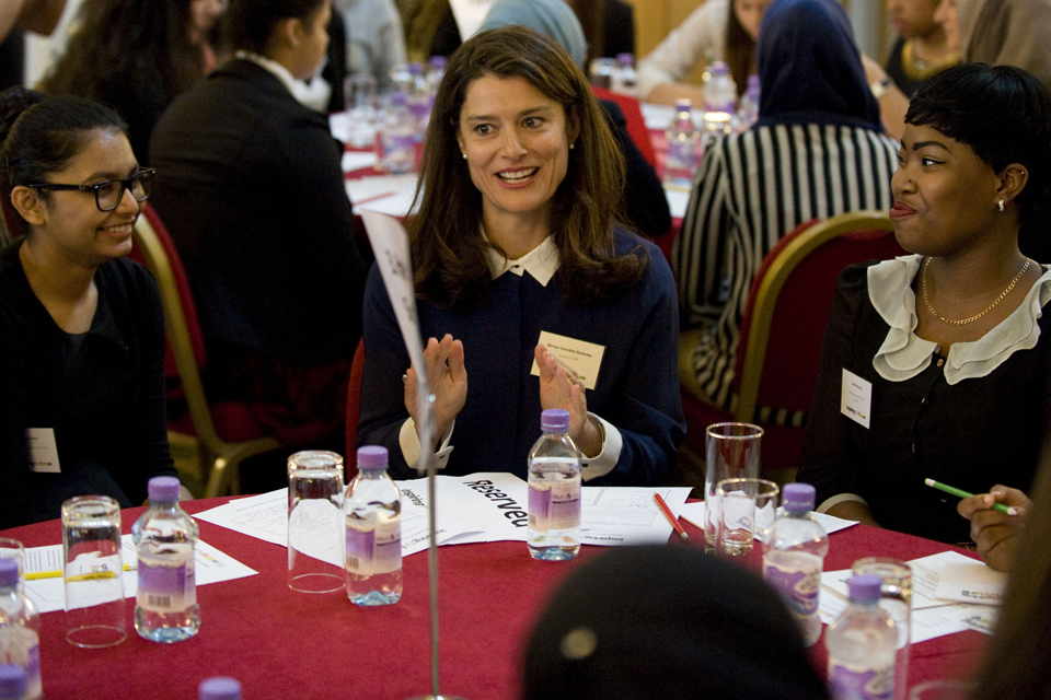 Miriam González Durántez talking to young women at the launch event