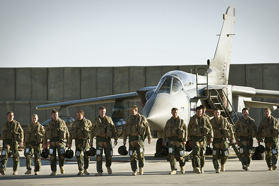 31 Squadron aircrew 