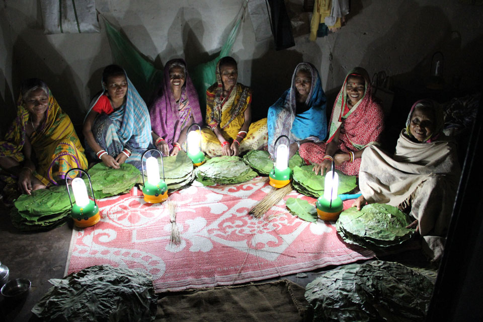 Picture of women in India during a self-help group on solar lanterns